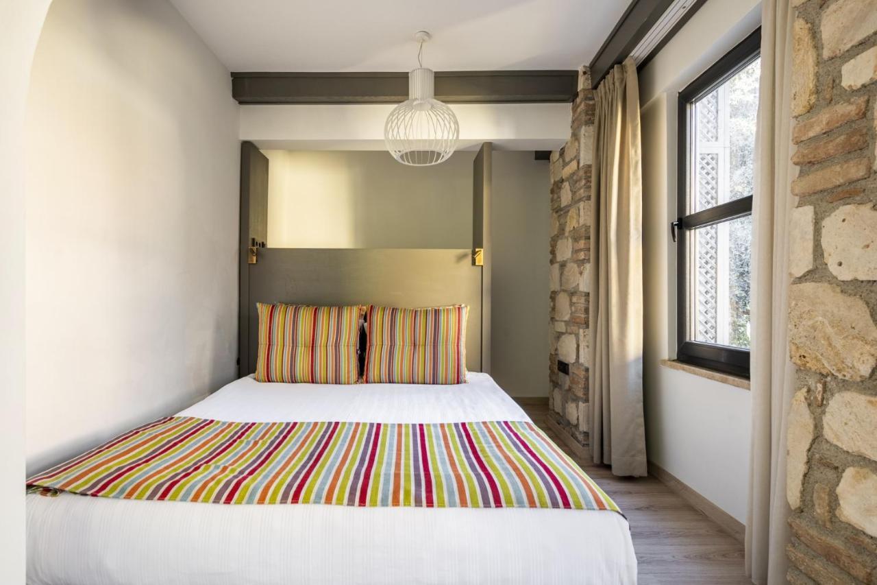 شقة Lovely Studio Flat Near Hadrians Gate أنطاليا المظهر الخارجي الصورة