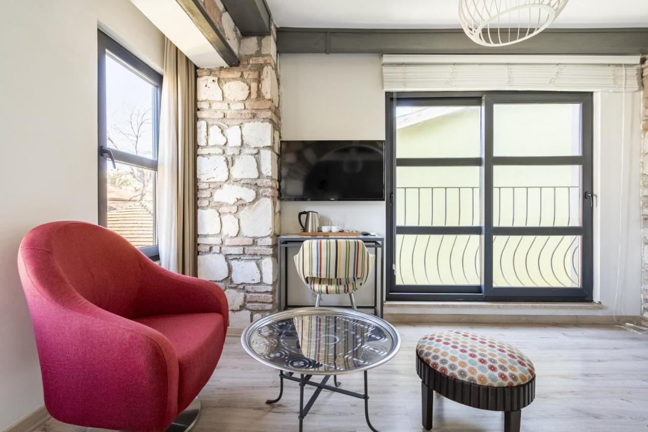شقة Lovely Studio Flat Near Hadrians Gate أنطاليا المظهر الخارجي الصورة